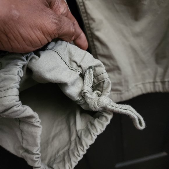 NEW Hollister Sz. L Adjustable Rise Baggy Parachute Pants - Picture 9 of 14